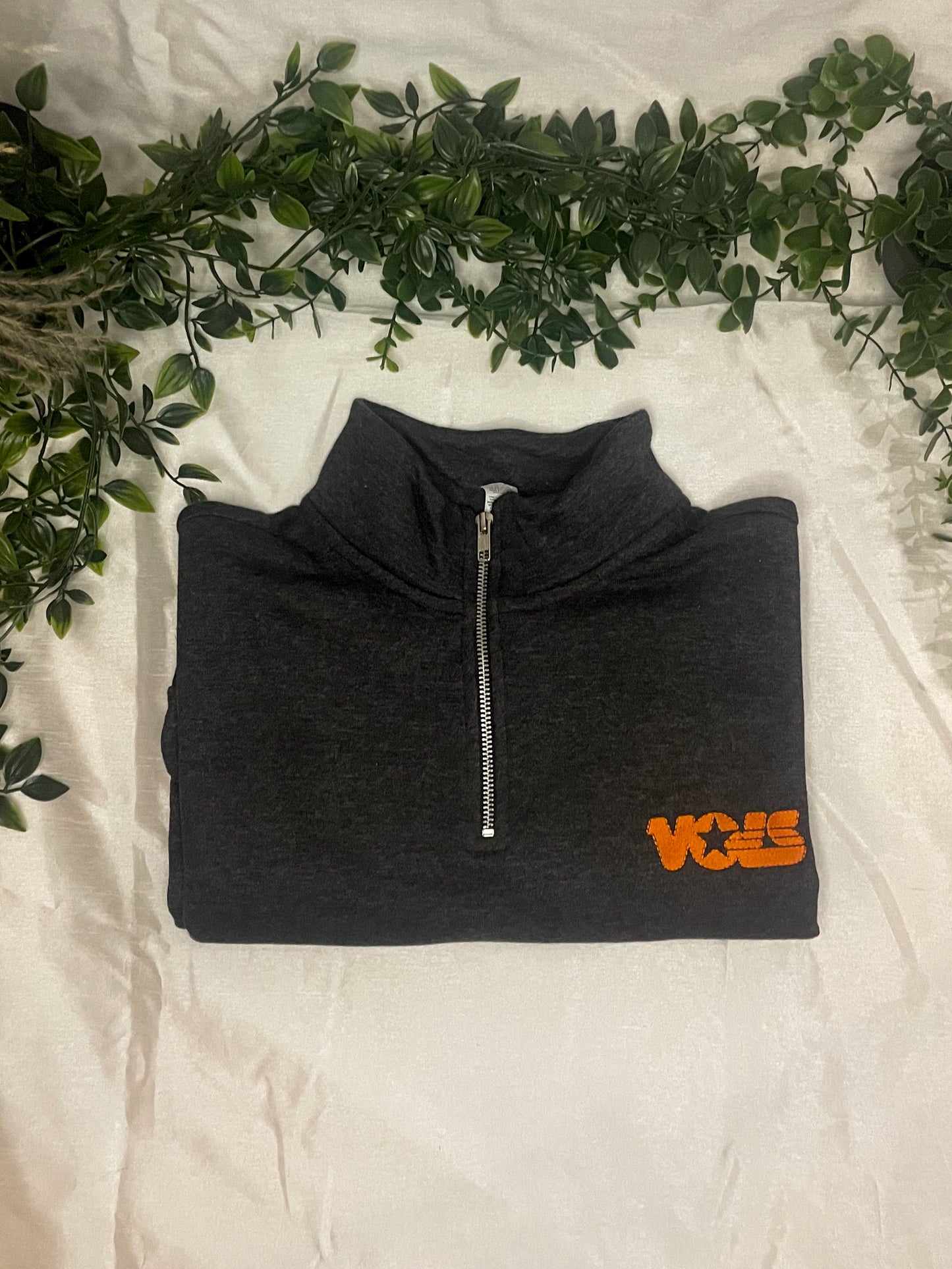 Vols Star Cropped 1/2 zip